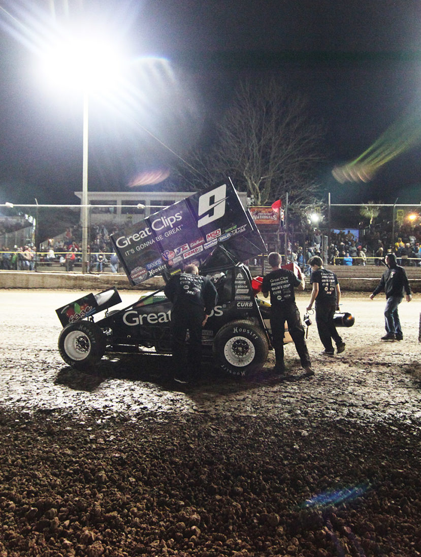 Daryn Pittman uses the red flag to refuel at the DIRTcar Nationals in Volusia, Florida.( Jeffrey Turford / TDP )