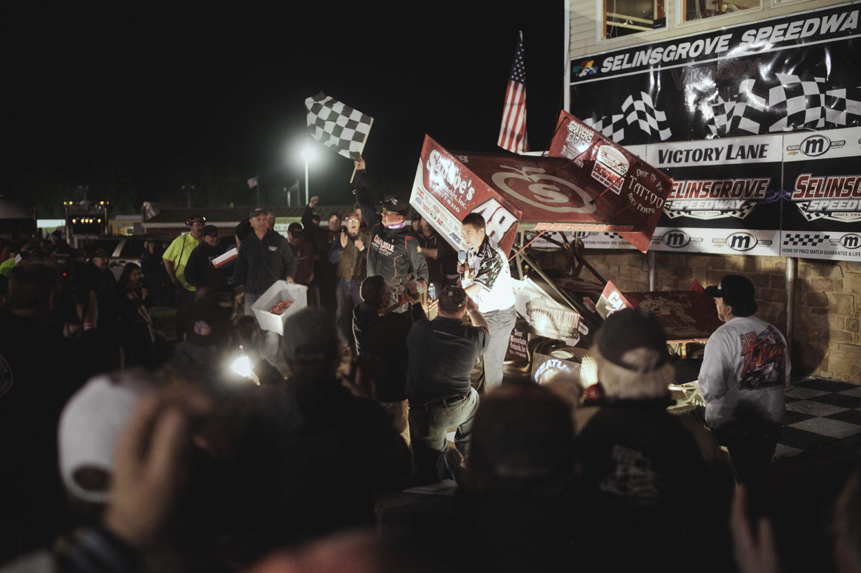 Danny Dietrich passed Dave Blaney on the last lap to win the Arctic Cat All Stars Circuit of Champions event in Selinsgrove–2016. ( Jeffrey Turford / TDP )