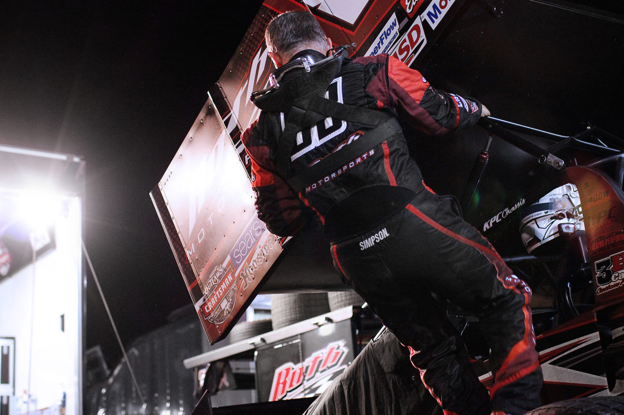Joey Saldana hops into the no.83 Roth Motorsports ride at Weedsport Speedway 2016. ( Jeffrey Turford / TDP )