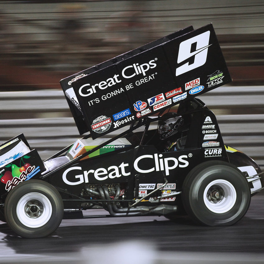 Daryn Pittman and his crew worked hard to get his car back on the track during the red flag. He was able to salvage a 14th place finish. ( Jeffrey Turford / TDP )