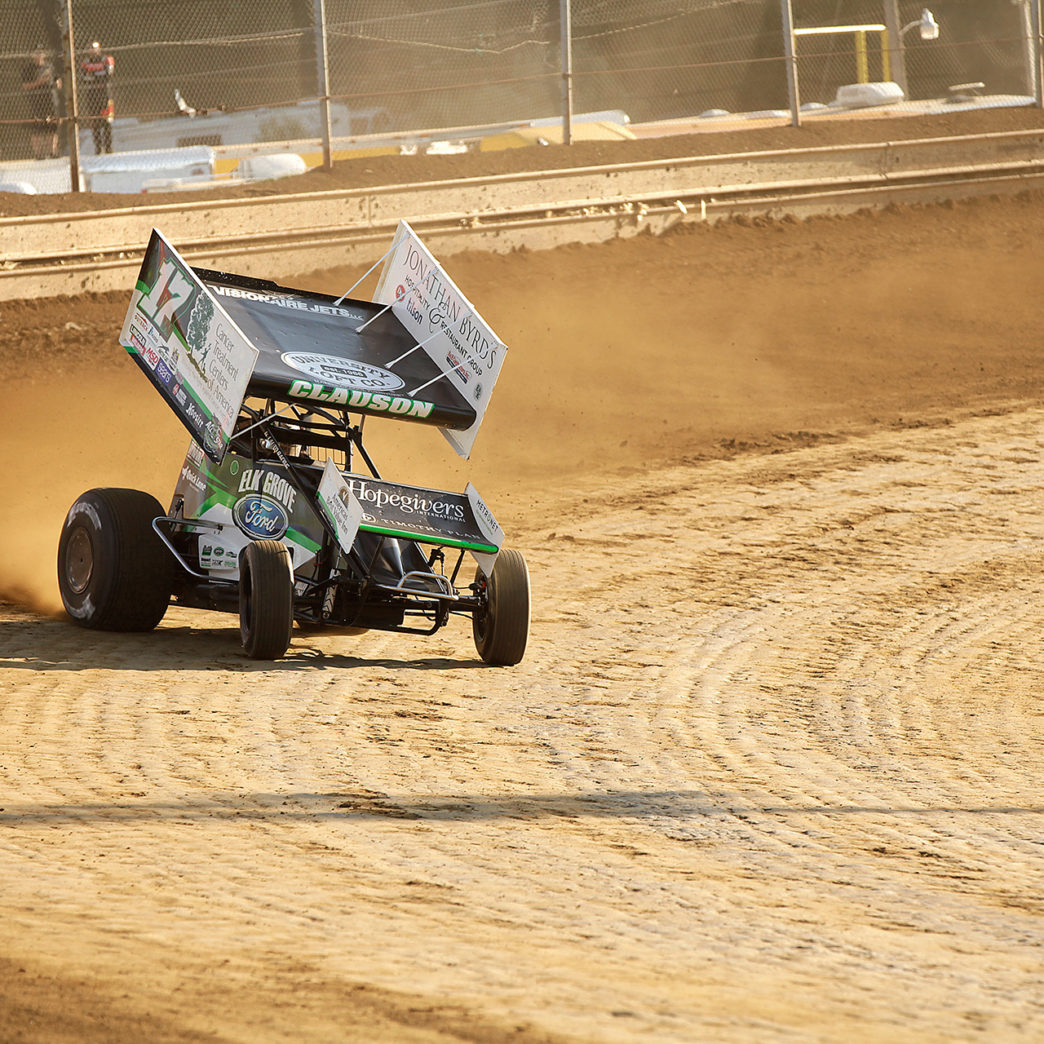Bryan Clauson is pedal-down through turn 2 securing the 2nd fastest time during qualifying at Sharon Speedway with the ASCoC on Tuesday night. ( Jeffrey Turford / TDP )