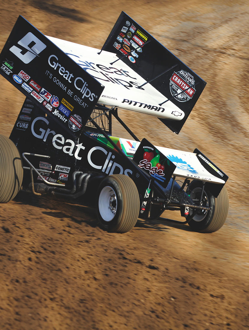 Daryn Pittman qualifying at Lawrenceburg Speedway with The World of Outlaws. ( Jeffrey Turford / TDP )