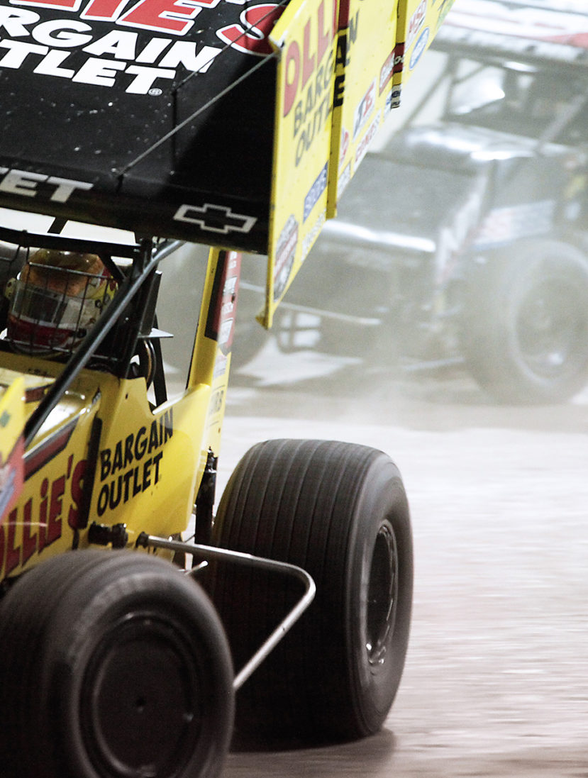 Brad Sweet dives low as he angles for position. It was a successful 2016 Kings Royal for Sweet who finished 3rd in the Saturday night Feature. ( Jeffrey Turford / TDP )