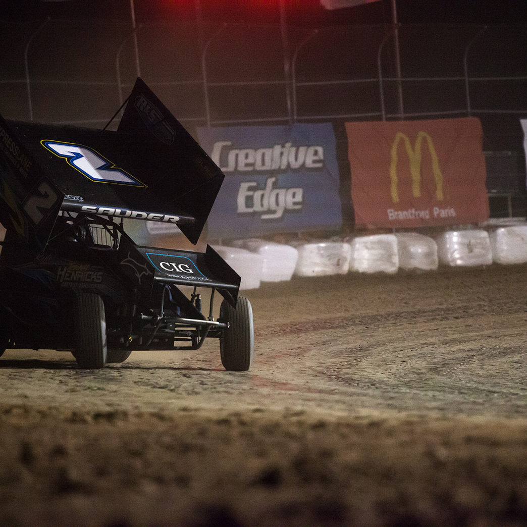 no.2 Kyle Sauder on the hammer through turn 2 during B-Main 2 (Jeffrey Turford / TDP)