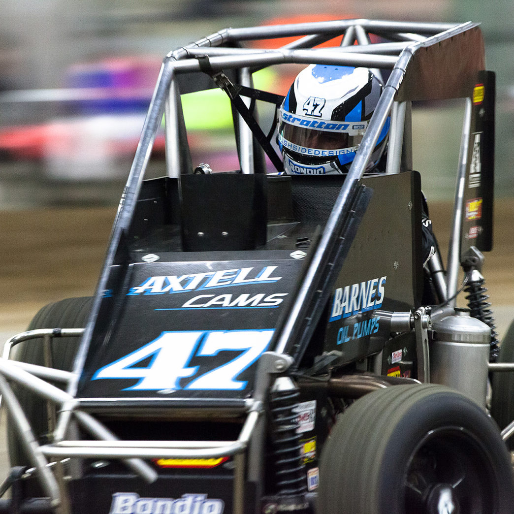 Friday January 13, 2017 TULSA, Oklahoma - Danny Stratton angles hard into turn 3 during Round 6 of the Pole Shuffler on Vacuworx Qualifying Night of The 31st annual Lucas Oil Chili Bowl Nationals presented by General Tire ( Jeffrey Turford / TDP )