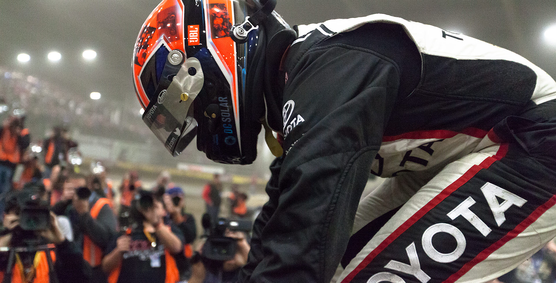 Thursday January 12, 2017 TULSA, Oklahoma - Christopher Bell mounts his DC Solar/Kunz Motorsports No. 71 midget car, in victory lane on Thursday, J.C.T. Qualifying Night of The 31st Chili Bowl Nationals ( Jeffrey Turford / TDP )